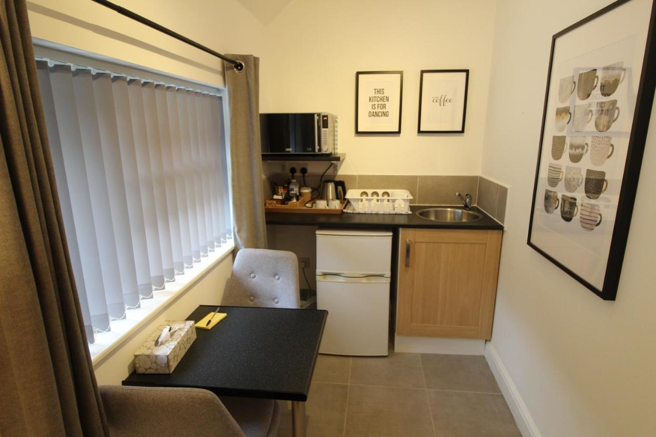 Anson Studios Walsall M6, J10 ภายนอก รูปภาพ